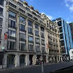 Luxury Apt. Le Marais-Pompidou. 2Br/2Ba. A/C